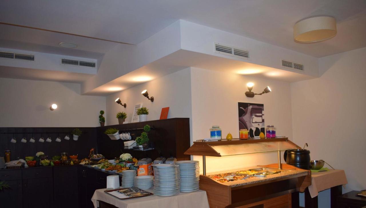 Hotel Par Avion Apriltsi  Extérieur photo